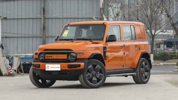 Review mobil iCar V23, SUV listrik bergaya off-road dengan desain boxy, teknologi ADAS, performa motor listrik hingga jarak tempuh lebih dari 500 km.